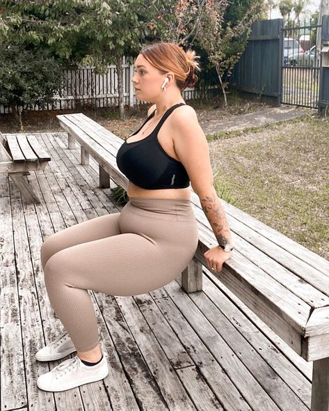 Gym Snaps, Plus Size Gym Outfits, Beautiful Red Dresses, Fitness Wear Outfits, Plus Size Workout, Perfect Figure, Healthy Girl, Plus Size Models, Plus Size Activewear