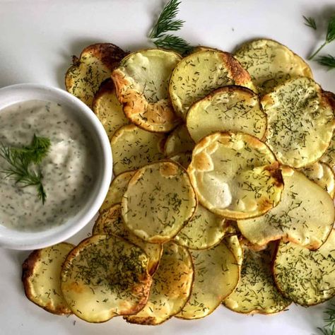 Dill Pickle Potato Chips Pickle Chips Recipe, Dill Pickle Potato Chips, Pickle Potato Chips, Deep Fried Pickles, Chip Recipe, Dill Potatoes, Potato Chip Recipes, Dill Pickle Recipe, Dill Pickle Chips