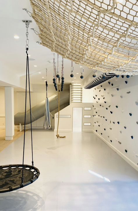 Kids Gym Room, Indoor Climbing Wall, Indoor Playroom, Gymnastics Room, Kids Basement, Kids Playroom Decor, Indoor Climbing, Dream Life House, Climbing Gym