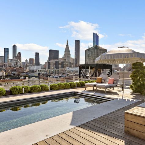 This $36 Million Manhattan Penthouse Includes an Extremely Rare Find: A Private Rooftop Pool - WSJ Seoul Penthouse, Nyc Penthouse Luxury, Pool Penthouse, Penthouse Pool, Penthouse Balcony, Chicago Penthouse, Penthouse Rooftop, Seoul Apartment, Penthouse With Pool