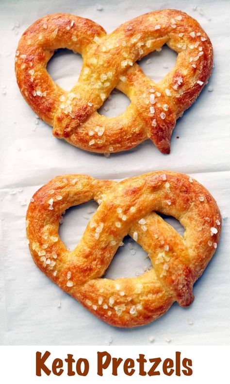 Fathead Dough, Soft Pretzel Recipe, Low Carb Snack, Keto Diet Benefits, Low Carb Low Sugar, Almond Flour Recipes, Keto Diet Food List, Keto Foods, Healthy Food Blogs