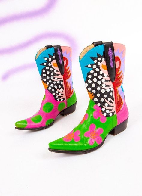 Painted Cowboy Boots, Cute Cowgirl Boots, Boots Diy, Circus Outfits, Urban Cowgirl, Hippie Party, Leather Cowgirl Boots, Boot Bling, Hand Painted Shoes