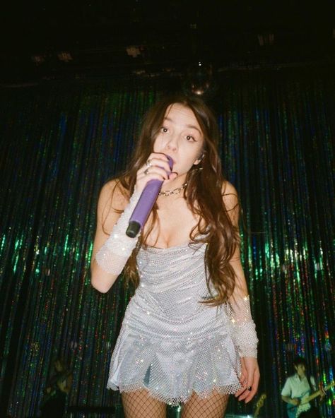 Olivia Rodrigo Sour Tour, Tour Aesthetic, Olivia Rodrigo Sour, Sour Tour, Olivia Rodrigo, On Stage, A Woman, Purple, White