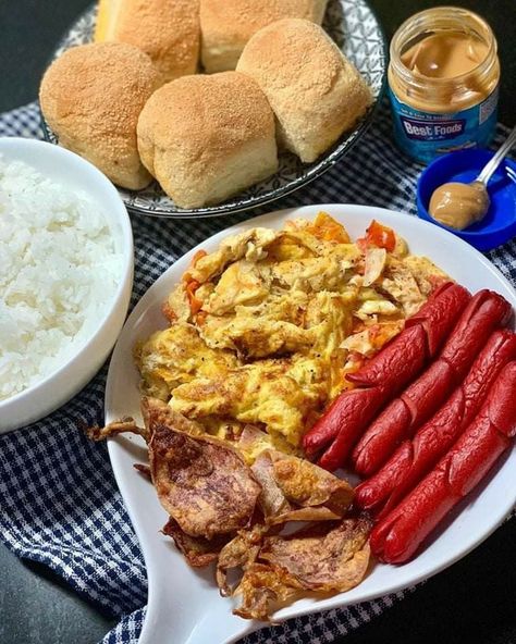 Filipino Aesthetic, Pinoy Breakfast, Silog Meals, Salsa And Guacamole, Filipino Breakfast, Juicy Tomatoes, Lunch Recipes Healthy, Fair Food Recipes, Perfect Breakfast