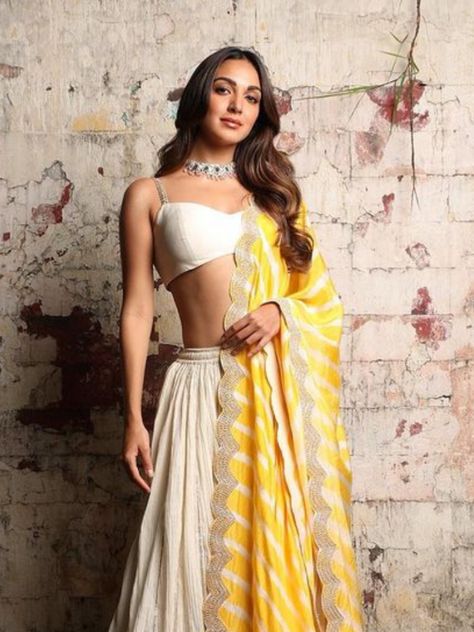 Strappy Outfit, Indian Wedding Dresses For Women, Engagement Dress For Girl, Strappy Blouse, Kabir Singh, Celebrity Wedding Dresses, Cocktail Dress Wedding, Fishtail Dress, Kiara Advani