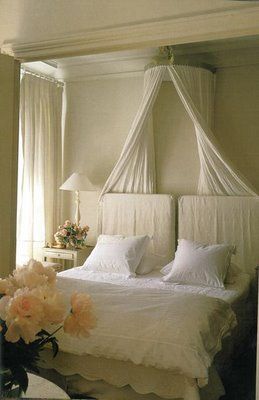 elegant Bed Crown, Room Photo, White Bed, Ideas Hogar, Diy Headboard, Dreamy Bedrooms, Dreamy Room, Bedroom Collection, Beautiful Bedrooms