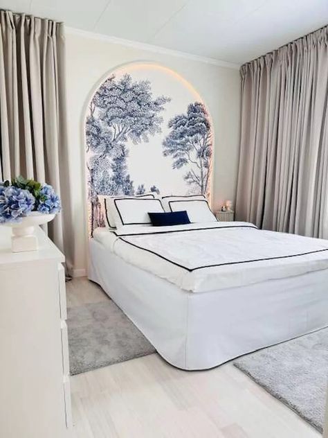 Dior Bedroom, Decorative Mouldings, In The Bedroom, Lighting Inspiration, The Bedroom, Led Strip, Interior Decorating, New Homes, Dior