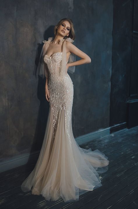 Inbal Dror Bridal, Inbal Dror Wedding Dresses, Inbal Dror, Bridal Gallery, Royal Dresses, Couture Designers, Woven Dress, Beautiful Wedding Dresses, Bride Dress