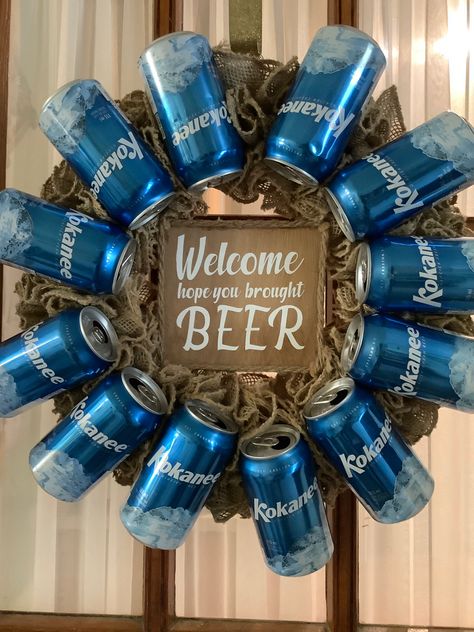 Beer Can Decorations Diy, Beer Can Wreath Diy, Beer Can Wreath, Beer Wreath, Can Wreath, Hillbilly Party, Trash Party, Birthday Wreath, Wreath Designs