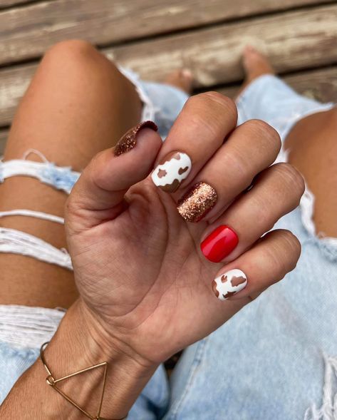 Wyoming Cowboy Nails, Texas Longhorns Nails, Country Halloween Nails, Football Inspired Nails, Texas Longhorn Nails, Christmas Western Nails, Firefighter Nails, Country Christmas Nails, Red Western Nails