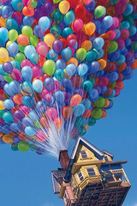 For people who love Disney and love to be matchy-matchy. Up Carl Y Ellie, Disney Movie Up, Iphone 5 Wallpaper, Images Disney, Disney Up, Whatsapp Wallpaper, Wallpaper Tumblr, Wallpaper Iphone Disney, Disney Favorites