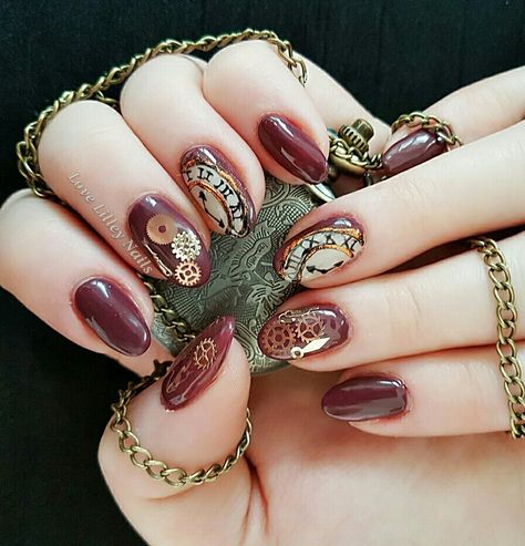 Clock Nails Design, Steampunk Nail Art, Steampunk Nails Designs, Clock Nails, Nails Watch, Steampunk Nails, Steampunk Clockwork, New Years Nails, New Years Nail Art