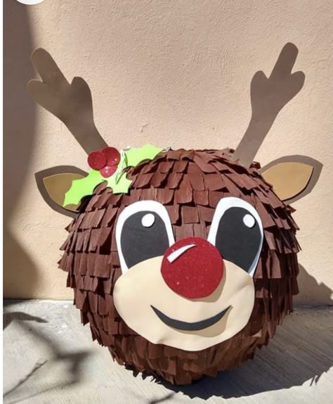 Christmas Piñatas, Sunshine Cake, Piñata Ideas, Christmas Service, Diy Pinata, Diy Christmas Decorations Easy, Christmas Tree Farm, Tree Farms, Hacks Diy