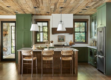 Houzz Tour: Lakefront Cabin With Patina and a Three-Season Porch