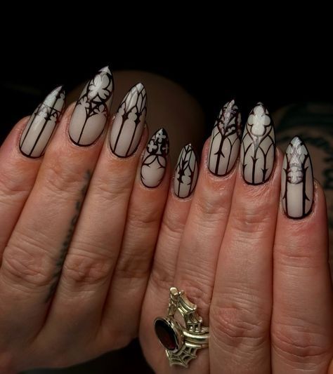 Witchy Nails Black And White, Cathedral Nail Art, Anatomical Heart Nails, Fine Line Nails, Cathedral Nails, Fun Red Nails, Dark Nail Art, Book Girlies, Amazing Nail Art