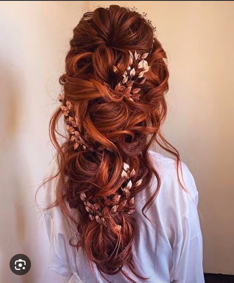 Long Red Wedding Hair, Wedding Hairstyles For Redheads, Mountain Wedding Hairstyles, Wedding Hair For Redheads, Wedding Hairstyles Red Hair, Country Wedding Hair, Cullen Wedding, Red Hair Brides, Red Wedding Hair