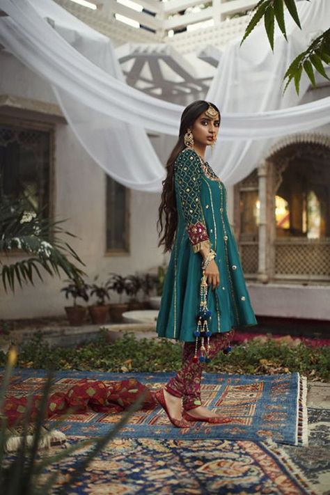 Desi Dress, Short Frock, Pakistani Formal Dresses, Fashion Tumblr, Latest Bridal Dresses, Bridal Dress Fashion, Pakistan Fashion, Festive Collection, Simple Pakistani Dresses