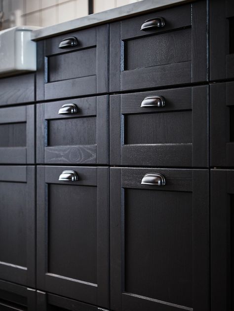 Create a kitchen with a classic look - IKEA CA Black Shaker Doors, Black Ikea Kitchen, Black Shaker Kitchen, Shaker Kitchen Doors, Ikea Black, Ikea Kitchen Planner, Kitchen Extensions, Stained Kitchen Cabinets, Kitchen Aesthetics