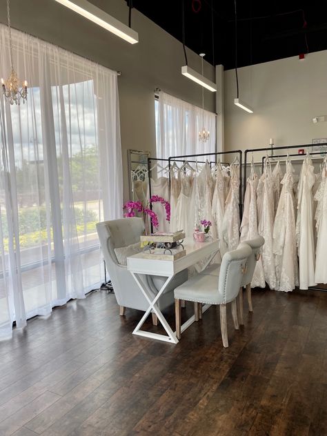 Small Bridal Boutique Interior Design, Small Bridal Shop Interior, Bridal Shop Interior, Bridal Shop Decor, Interior Boutique, Bridal Boutique Interior, Bridal Closet, Boutique Spa, Bridal Business