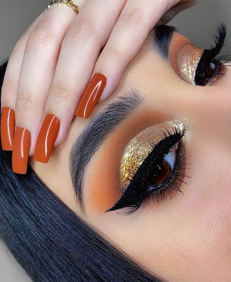 eye shadow look, eye makeup look, make up ideas , eye shadow makeup look #eyemakeuplook #eyeshadowlook Fall Eye Makeup, Orange Eye Makeup, Crease Makeup, Gold Makeup Looks, Sweet Nails, 70s Makeup, Nail Makeup, Arabic Makeup, Orange Makeup