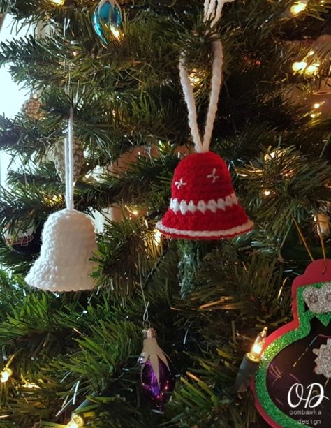 Crochet Ornament Bell Oombawka Design Crochet Christmas Bells, Crochet Christmas Ornaments Free, Dishcloth Knitting Patterns, Crochet Xmas, Crochet Christmas Decorations, Crochet Christmas Trees, Simple Crochet, Crochet Ornaments, Holiday Crochet