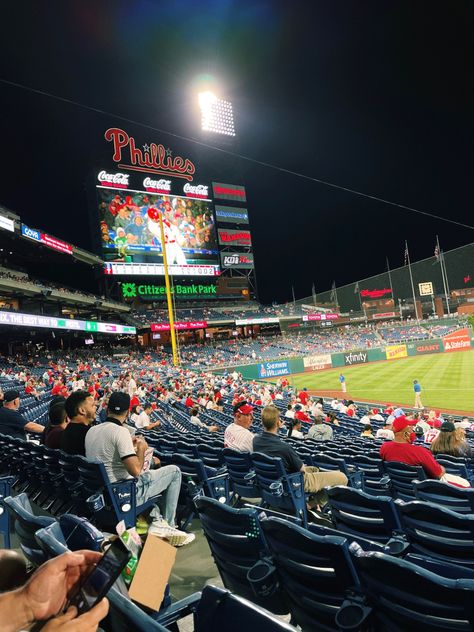 Phillies Game Aesthetic, Philadelphia Road Trip, Phillies Aesthetic, Philly Aesthetic, Janine Teagues, Mlb Wife, Phillies Stadium, Philadelphia Trip, Downtown Philly