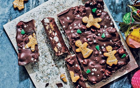 Gingerbread rocky road recipe Rocky Road Recipe, Christmas Sprinkles, Golden Syrup, Rocky Road, Christmas Cooking, Holiday Food, Chocolate Treats, Who Cares, Melting Chocolate