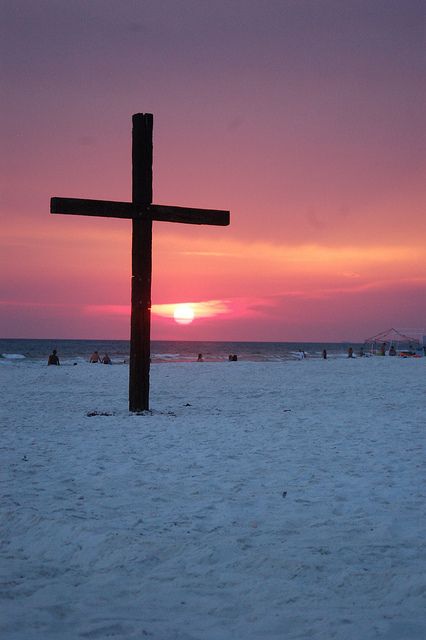 Cross on the beach Aesthetic Cross Pictures, Cross Sign Aesthetic, Cross Photography Christian, Pictures Of The Cross, The Cross Aesthetic, Pictures Of Crosses, Pictures Of The Cross Beautiful, Cross Asethic, Jesus And The Cross