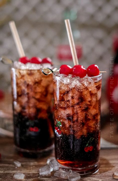 Great for all ages, this Roy Rogers Drink is an iced beverage, that's a blend of cola, and grenadine then topped with a Maraschino cherry. Cherry Coke Drink, Roy Rogers Drink, Coca Cola Recipes, Cruffin Recipe, Local Fast Food, Italian Cream Soda, Slasher Horror, Cherry Tea, Kid Friendly Drinks