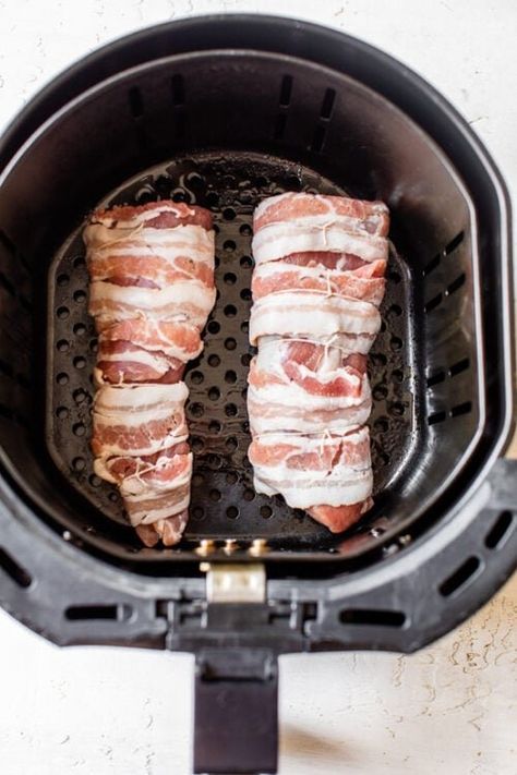 Bacon In Air Fryer, Skinnytaste Chicken, Chicken Wrapped In Bacon, Airfryer Food, Bacon Wrapped Tenderloin, Bacon Wrapped Recipes, Juiciest Chicken, Bacon Wrapped Chicken Breast, Bacon Dinner