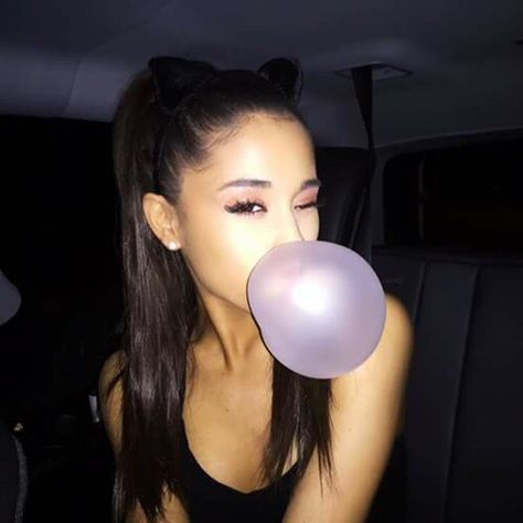 Ariana Grande & Bubblegum My Everything Ariana Grande, Ariana Grande Tumblr, Ariana Grande Images, Photo Star, Honeymoon Tour, Ariana Grande Photos, Ariana Grande Pictures, Ariana G, Scream Queens