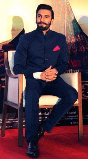 Jodhpuri Suits For Men, Mens Indian Wear, Dress Man, Mens Wear Wedding, Groom Dress Men, Wedding Dresses Men Indian, Indian Groom Wear, Character Profiles, Mens Kurta Designs