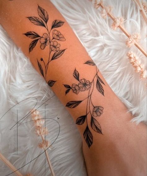 Wrist Flower Tattoo Wrap Around, Vine Tattoos Wrap Around Arm, Vines On Forearm Tattoo, Wrap Around Forearm Tattoo Women Flowers, Flower Tattoos Around Arm, 3inch Tattoo Ideas, Arm Tattoo Unique, Flower Tattoos For Women Forearm, Wrap Around Flower Tattoo Arm