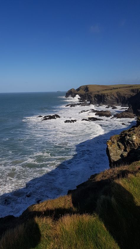 Cities Aesthetic, Dr Images, English Coast, Sea Images, English Beach, Bagpipe Music, Scotland Aesthetic, Cottages By The Sea, British Landscape