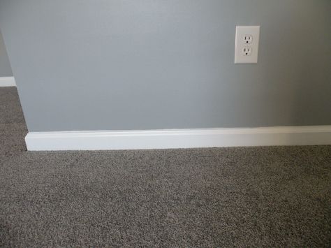 Gray walls, gray carpet with white trim Grey Carpet Living Room, Grey Carpet Bedroom, Carpet Diy, Basement Carpet, Dark Carpet, Gray Walls, Brown Carpet, Buying Carpet, Cheap Carpet Runners