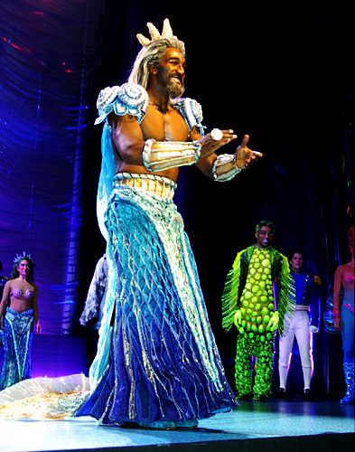 King Triton Costume, Merman Costume, Mermaid Costume Makeup, Norm Lewis, The Little Mermaid Musical, Ursula Costume, King Triton, Broadway Costumes, Little Mermaid Costume