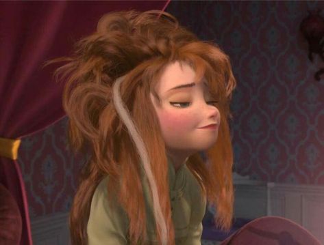 Anna's bed-head. Anna Hair Frozen, Anna Frozen Hair, Princess Quiz, Princess Anna Frozen, Frozen Background, Hair Meme, Anna Hair, Frozen Hair, Disney Bedding