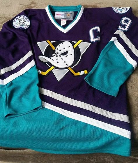 Paul Kariya, Teemu Selanne, Hockey Game Outfit, Girl Wishlist, Hockey Art, Jersey Ideas, The Mighty Ducks, Estilo Cholo, Gentlemen Style