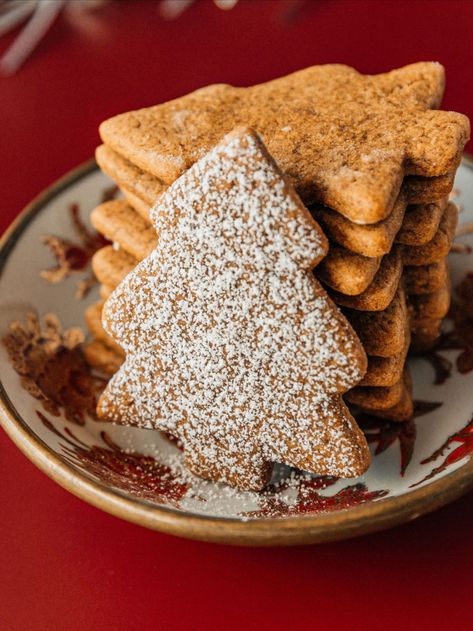 Spice Cookies Recipe, Spice Cookie Recipes, British Cake, Spiced Cookies, American Desserts, Retro Holiday, Spice Cookies, Whoopie Pies, Spice Cake