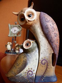 Owl Figurines, Awesome Owls, Owl Sculpture, Pottery Animals, Sculptures Céramiques, Owl Family, Hoot Owl, Owl Crafts, Ceramic Owl