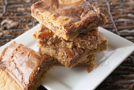 Caramel Dessert Bars, Oatmeal Blondies, Butterscotch Squares, Chewy Oatmeal Bars, Gingerbread Oatmeal, Oatmeal Fudge Bars, Potato Brownies, Healthy Sweet Potato, Peanut Butter Snacks