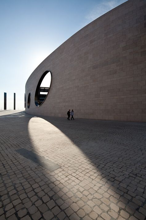 Gallery - Champalimaud Centre for the Unknown / Charles Correa Associates - 10 Charles Correa, Architecture 101, Minimal Architecture, Research Center, Architectural Photography, Medical Research, Architecture Exterior, Brick And Stone, Light Architecture