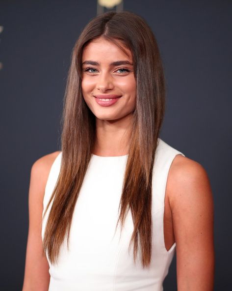 Dyed Hair Pastel, Taylor Marie Hill, Brunette Balayage Hair, Beautiful Hair Color, Balayage Hair Blonde, Summer Hair Color For Brunettes, Taylor Hill, Brunette To Blonde, Summer Hair Color