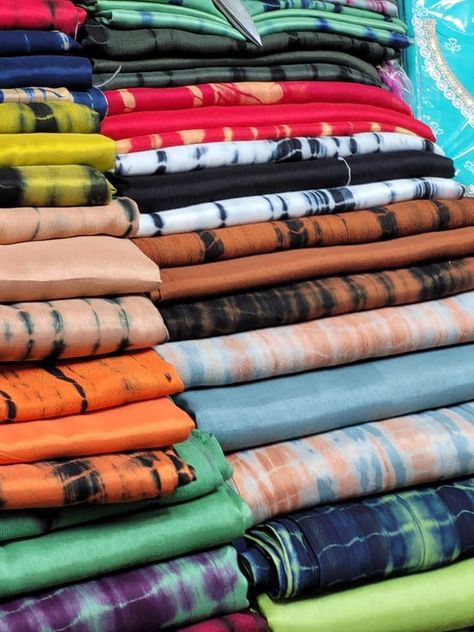 Bas Large, Tye Dye Patterns, Fabric Store Design, Punjabi Suit Boutique, Sms Language, Fabric Shops Online, Fabric Shops, African Designs, Kalamkari Painting