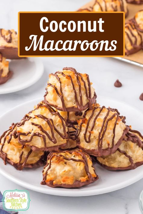 Coconut Macaroons Coconut Macaroons Easy, Coconut Macaroons Recipe, Macaroon Cookies, Macaroon Recipes, Idea Room, Gateaux Cake, Coconut Macaroons, Toasted Coconut, Chocolate Dipped