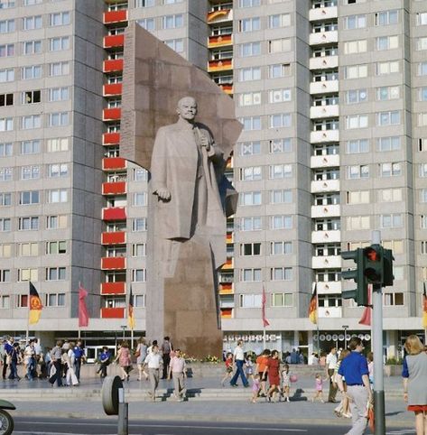 Nikolai Tomsky’s granite Lenin monument, Leninplatz, East Berlin Vladimir Lenin, Berlin Photos, Brutalism Architecture, Berlin Art, Propaganda Art, East Berlin, Berlin Wall, Alternate History, East Germany