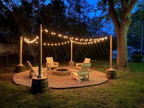 Fire Pit Ideas Backyard Simple, Brick Outdoor Fire Pit, Small Outdoor Fire Pit Ideas, Fire Pit Seating Diy, Western Backyard Ideas, Diy Bonfire Pit, Fire Pit Ideas Backyard Diy, Seasonal Campsite Ideas, Big Fire Pit