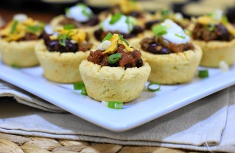 The Kitchen is My Playground: Mini Cornbread Cups {Step by Step Tutorial} Mini Cornbread, Crescent Sausage Bites, The Kitchen Is My Playground, Healthy Superbowl Snacks, Chili And Cornbread, Game Day Appetizers, Superbowl Snacks, Cheese Bites, Appetizer Bites