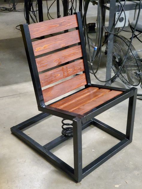 Square tubing & cedar chair Square Tubing Welding Projects, Welding Projects Chairs, Metal Square Tube Projects, Square Tube Gate Design, Square Tubing Projects, Metal And Wood Bench, How To Weld, Welded Furniture, Metal Patio Furniture