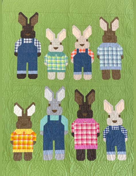 Quilt Animals, Pretty Quilts, Prairie Points, Bunny Quilt, Military Patches, Pretty Quilt, The Bunny, Quilting Ideas, Quilt Kit